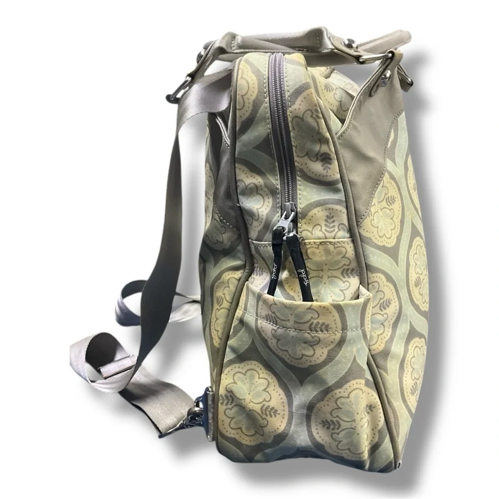 Petunia Pickle Bottom Diaper Bag Backpack Zip Top Gray Breakfast‎ In Berkshire